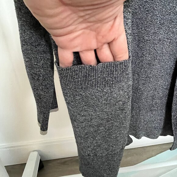 Roots medium cardigan sweater pockets_loungewear - Picture 4 of 8